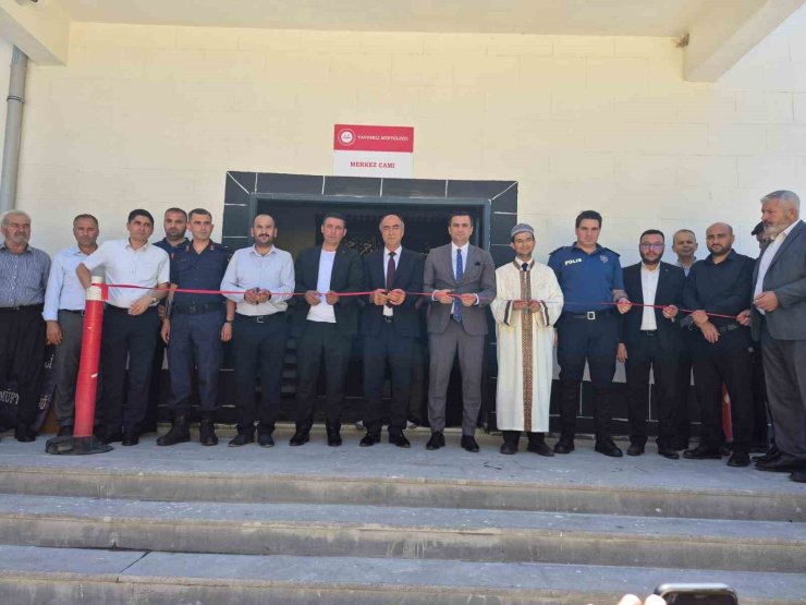 Yavuzeli Merkez Camii Cuma namazıyla ibadete açıldı