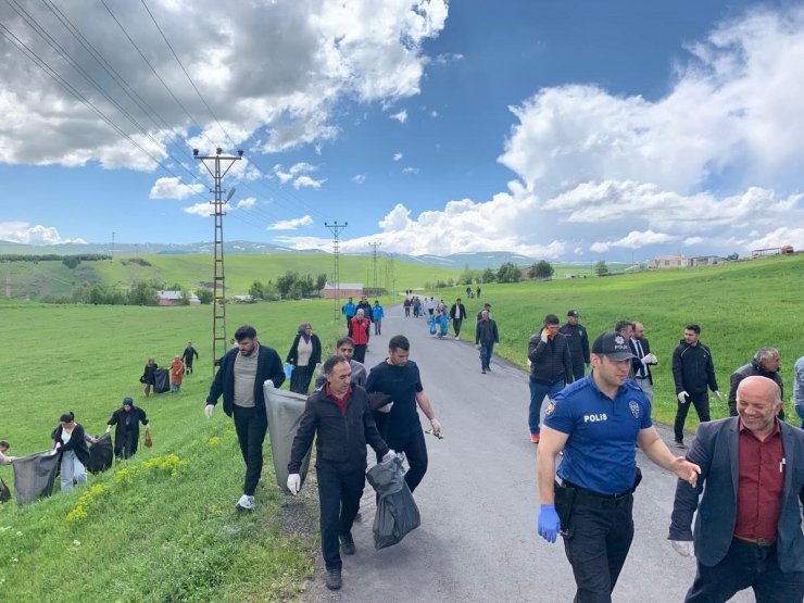 Hanak’ta çöp toplama seferberliği
