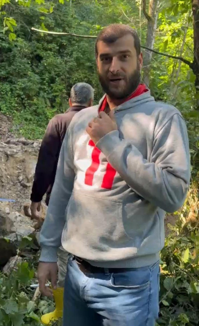 Eşyaları dere kenarında bulunan şahıs için arama çalışması başlatıldı