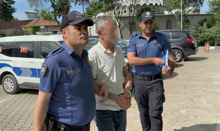 Kavga ettiği şahıs düşerek ağır yaralanınca gözaltına alındı