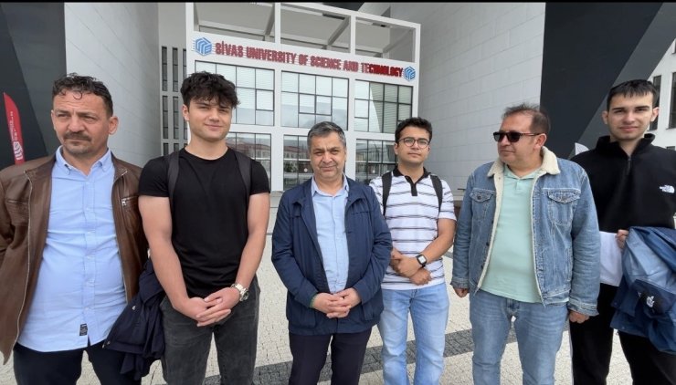Sivas’ta üniversite adayları sınav heyecanını prova ile attılar