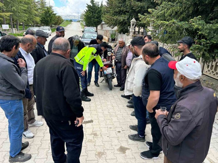 Öğrenci ve vatandaşlara güvenli trafik anlatıldı