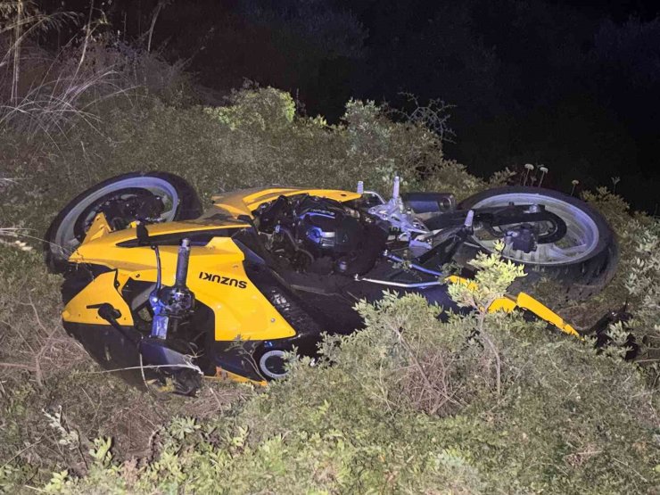 Kuşadası’nda motosiklet kazası: 1’i ağır 2 yaralı