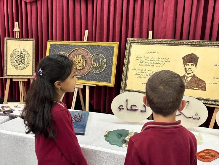 Aydıntepe’de öğrencilerin sanat ve deney çalışmaları sergilendi