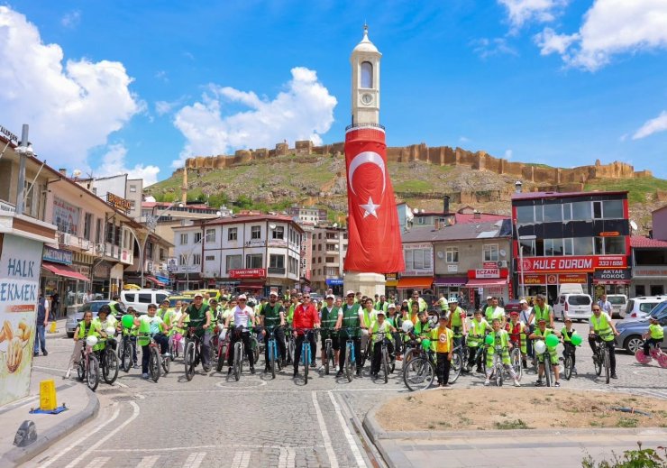 Bayburt’ta sağlıklı yaşam için pedallar çevrildi