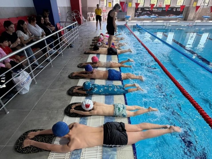 Germencik Yüzme Havuzu açıldı