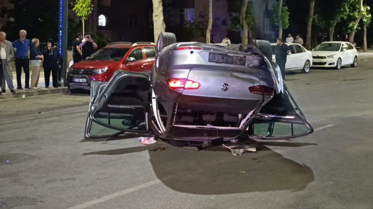 Kahramanmaraş’ta trafikte yarış kazayla bitti: 5 yaralı