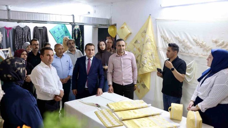 Akçadağ’da hayat boyu öğrenme sergisi açıldı