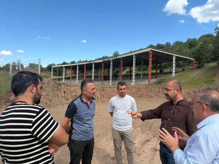 Tosya’da güreş sahasını yenileme çalışmaları sürüyor