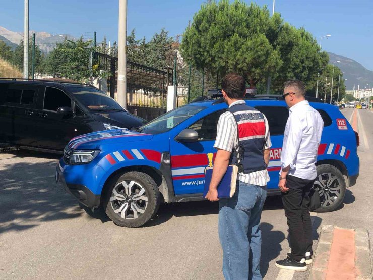 Denizli’de jandarmadan uyuşturucu baskını: Baro başkanı ve 11 avukat gözaltına alındı