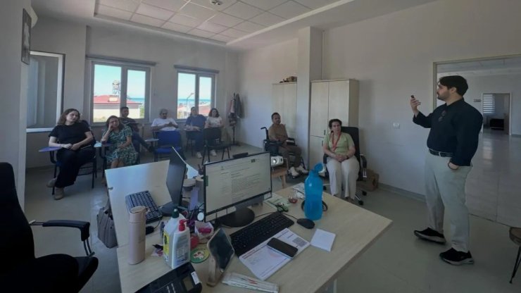 Gerze’de sağlık personeline hizmet içi eğitim