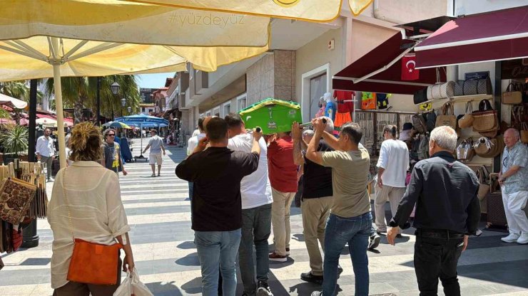 Oyuncu İrtem’in cenazesi camiye getirildi
