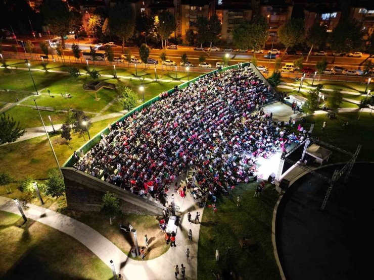 Milli heyecan iki noktada yaşanacak: Büyükşehir’den iki dev ekran