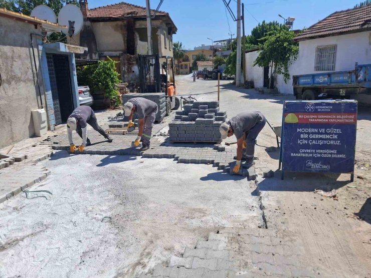Germencik’te yol ve çevre düzenleme çalışmaları sürüyor