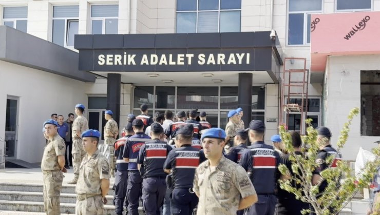 Serik’te uyuşturucu operasyonu: 9 gözaltı