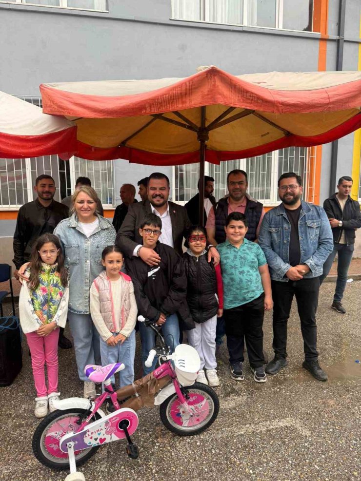 Şarkhöyük’te çocukların yüzünü gülümseten dayanışma