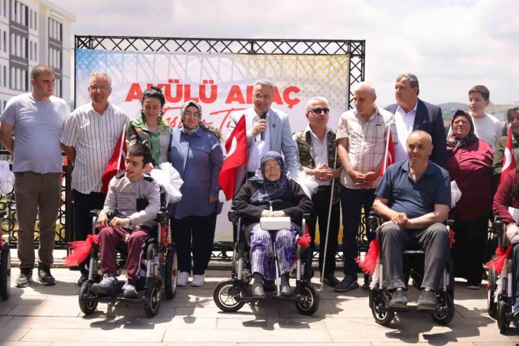 İlkadım’da engelli araçları ihtiyaç sahiplerine ulaştırıldı