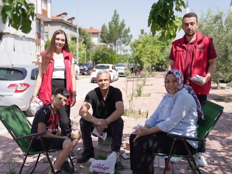 Denizli Büyükşehir sınavdaki gençleri de babaları da unutmadı