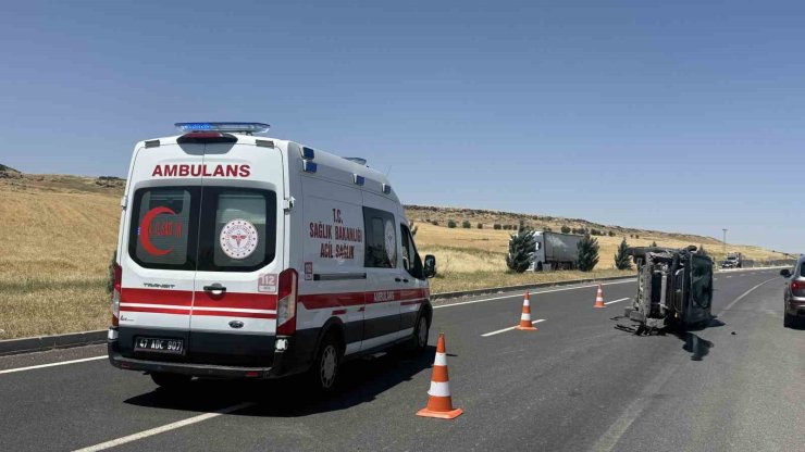 Diyarbakır’da otomobil ile hafif ticari araç çarpıştı: 7 yaralı