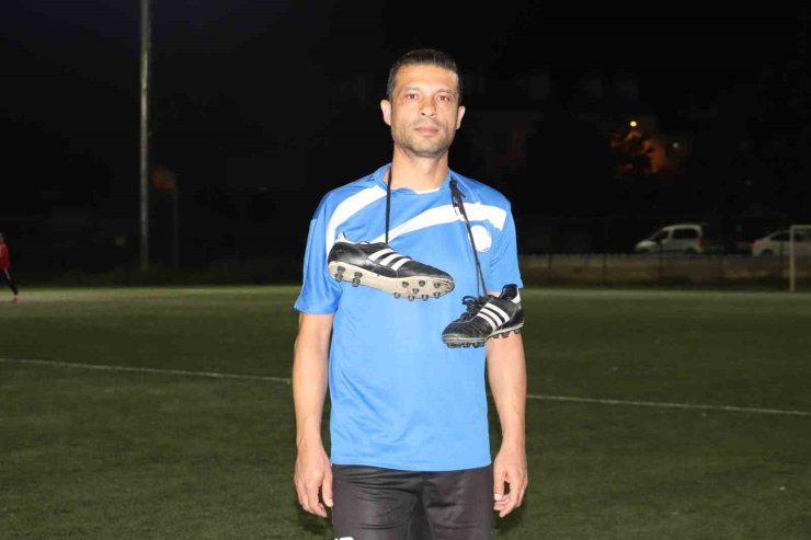 Eskişehir’in en yaşlı amatör futbolcusu 39 yıllık kariyerine veda etti