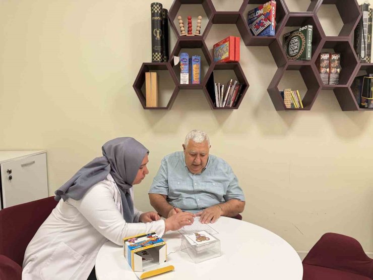 Kaybolduktan sonra Alzaymır Merkezi’nde yeniden hayata tutundu
