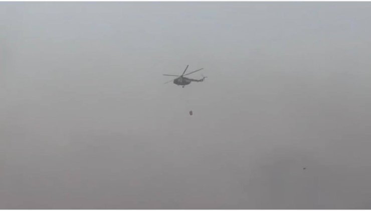 Mardin’de çıkan örtü yangınına havadan ve karadan müdahale ediliyor