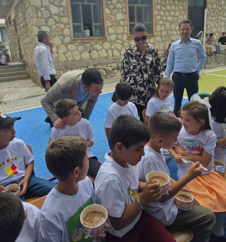 Kaymakam Algın, Karaburun’da aşure etkinliğine katıldı