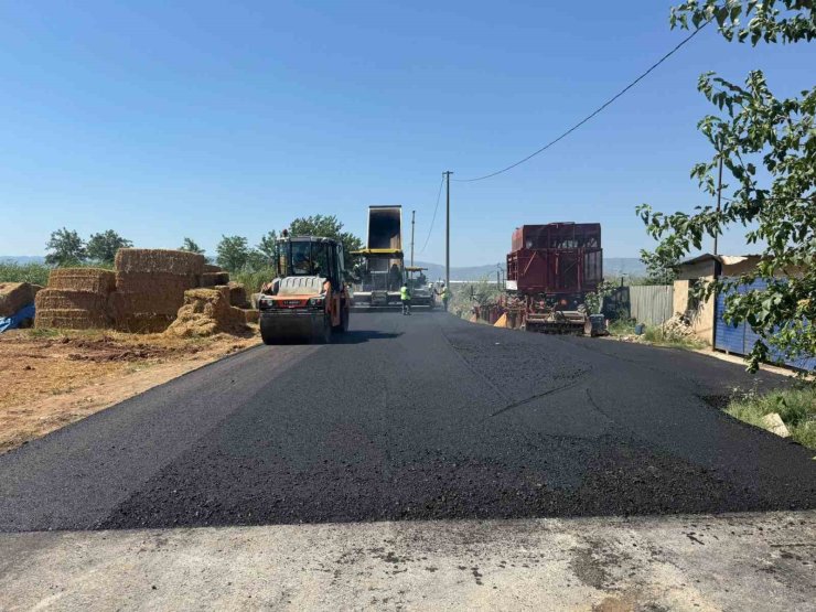 Aydın’ın tüm ilçelerinde eş zamanlı yol çalışmaları sürüyor