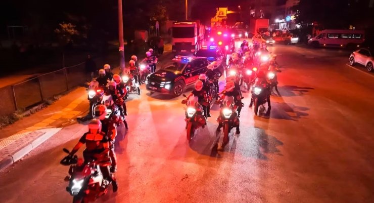 Bursa’da bin polisle dev huzur operasyonu... Mahalleler ablukaya alındı