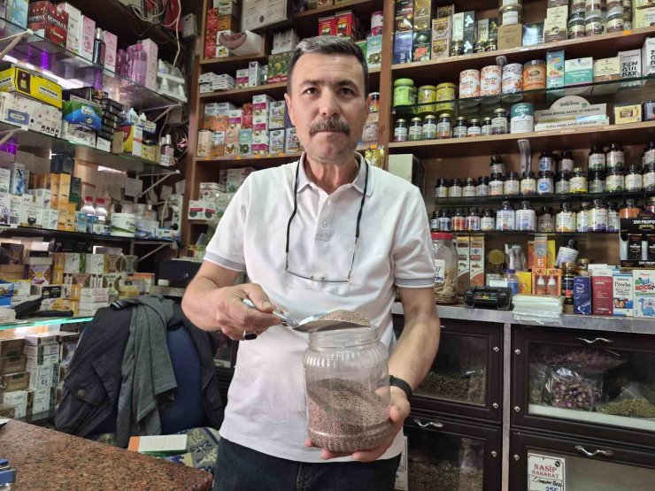 Zayıflamak isteyenlerin yeni gözdesi ’karnıyarık otu tohumu’ oldu