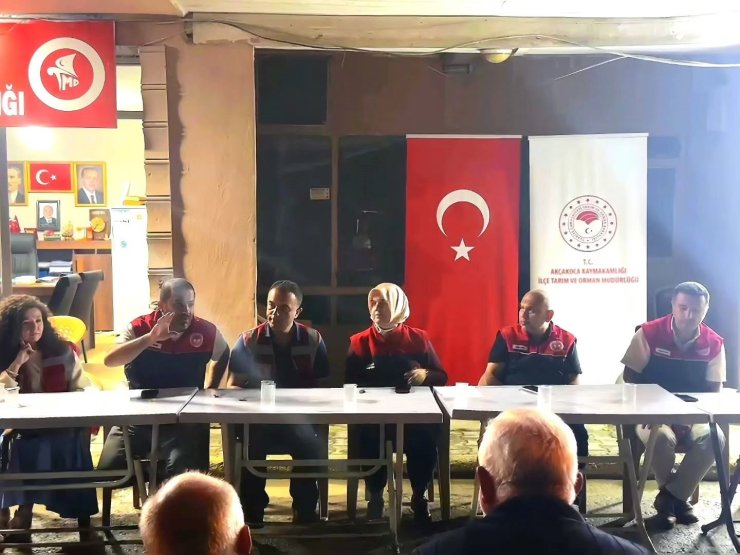 Uğurlu Köyü’nde üreticilerle tarım gündemi masaya yatırıldı