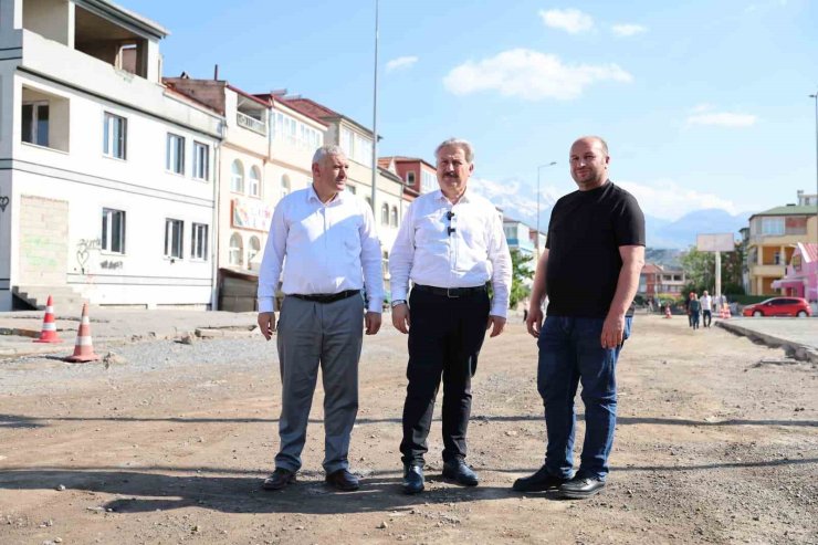 Melikgazi Belediyesi’nden 4 mahalleye asfalt atağı