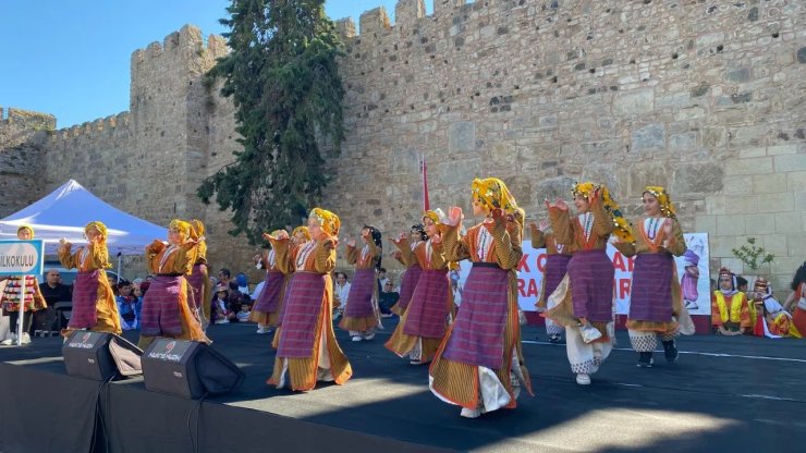 Sinop’ta Halk Oyunları Şenliği