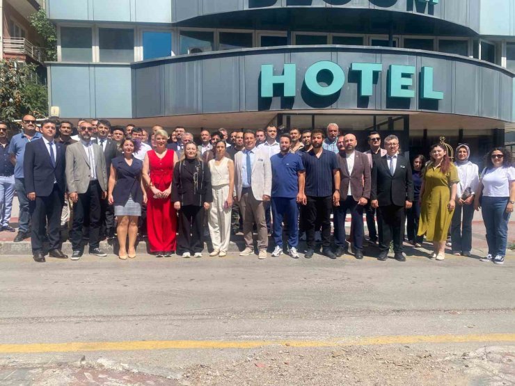 Veteriner Hekim-Sen Genel Başkanı Mutluer: "İnsan ve hayvan sağlığını korumak istiyorsanız yeterli sayıda veteriner hekime sahip olmalısınız"
