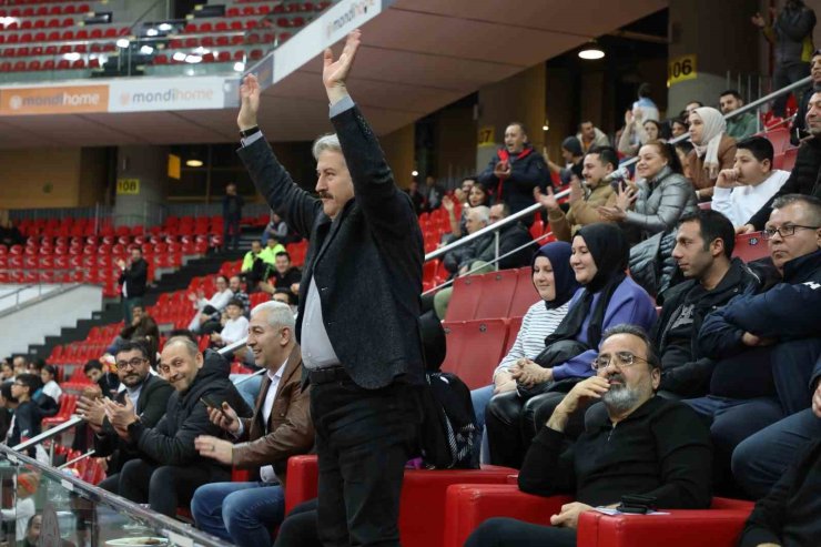 Başkan Palancıoğlu: "Şehrin takımına hep birlikte sahip çıkalım"