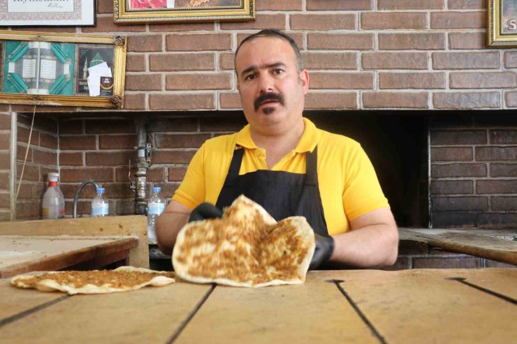 Ucuza lahmacun sattığı için şikayet edilen esnaf: "Yüzde 15 karla satıyorum"