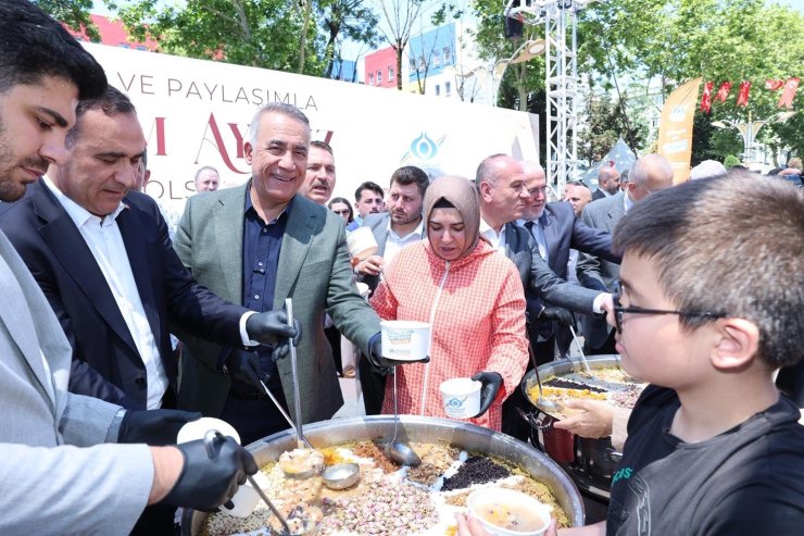 Sultangazi’de aşure bereketi