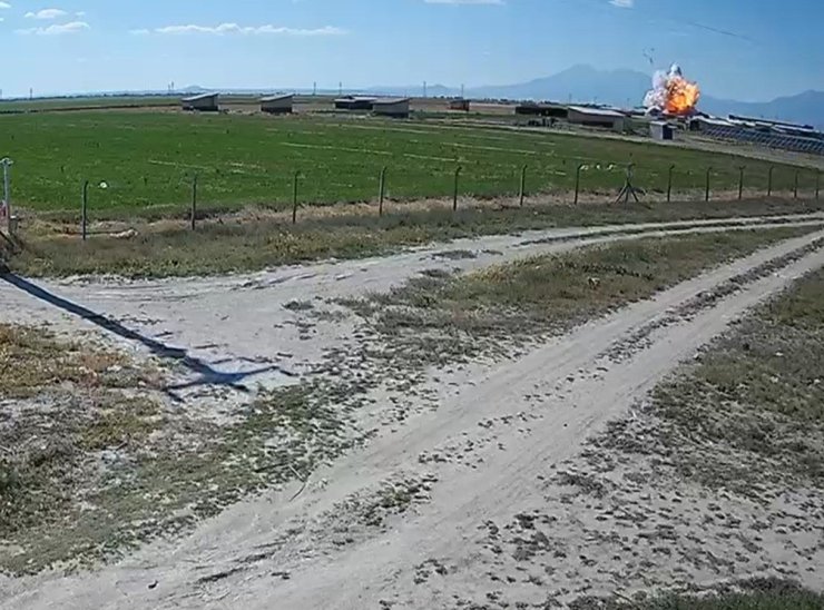 Niğde’deki havai fişek fabrikasındaki patlama kamerada