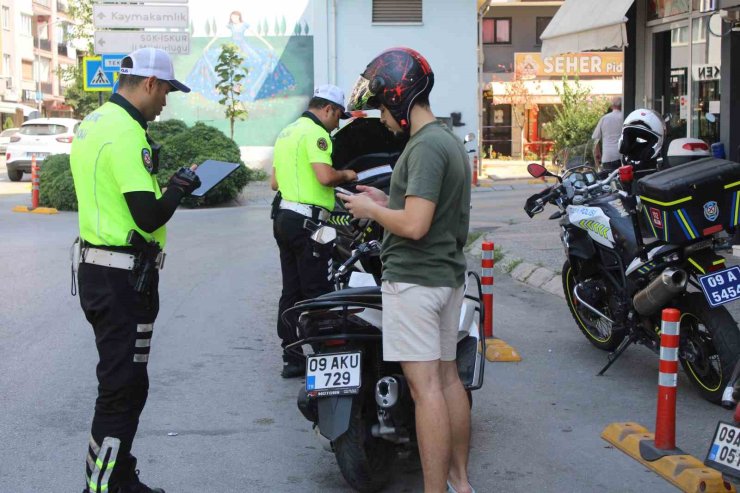 Aydın’da motosiklet sürücüleri denetlendi