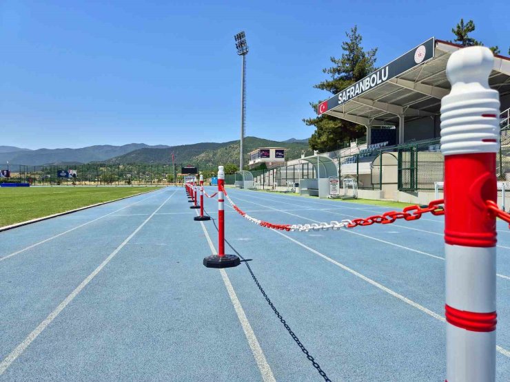 Safranbolu Atletizm Pisti’nde yeni kulvar düzenlemesi