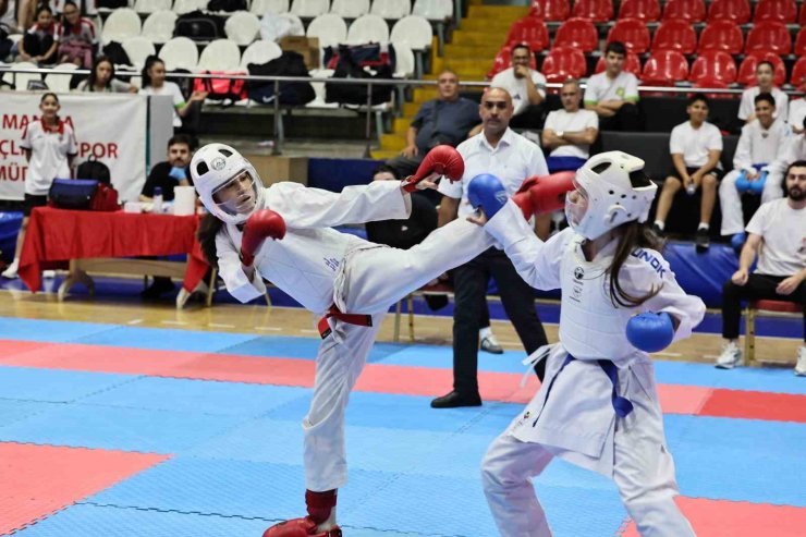 ANALİG’de karate heyecanı Manisa’da başladı
