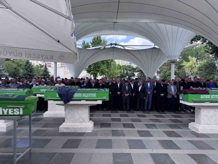 Mehmet Arar’ın babası toprağa verildi