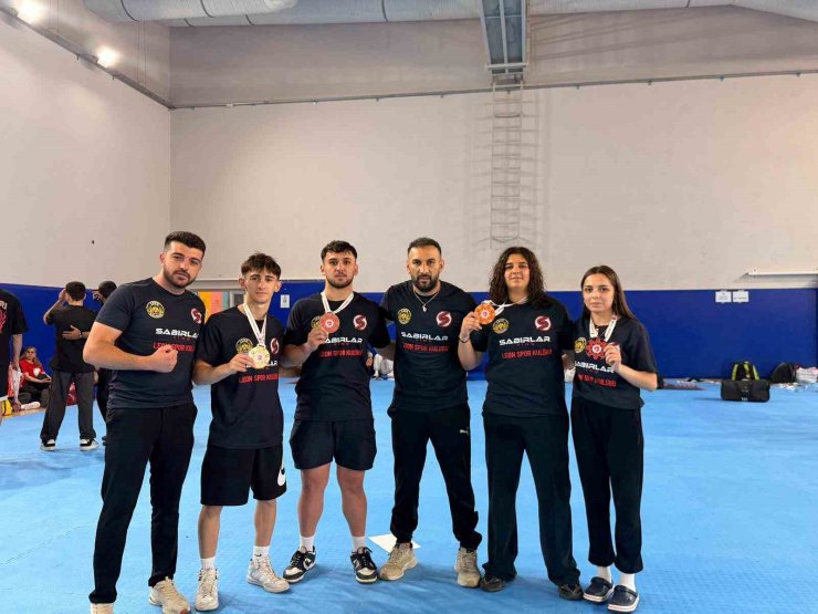 Şampiyonadan dereceden dönen Kastamonulu 4 sporcu milli takım forması giyecek