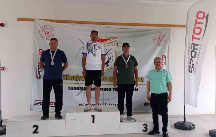 Büyükşehir sporcularından çifte başarı