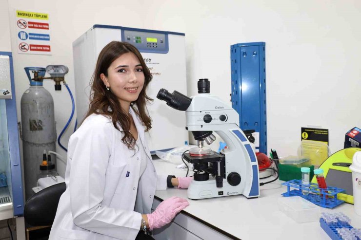 Dünya istedi, Elif başardı