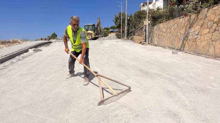 Kadınlar Denizi Mahallesi’nde 2 bin metrekarelik yol yenileme çalışması başladı