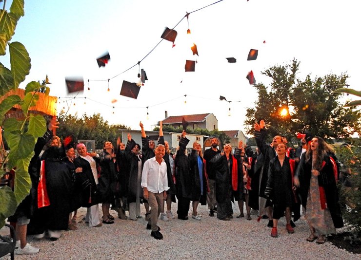 Çeşme’de kursiyerlere ’usta aşçı’ belgeleri verildi