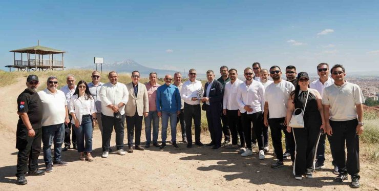 Kâmil Koç ve Mercedes-Benz Türk’ten 100’üncü yıla özel hatıra ormanı