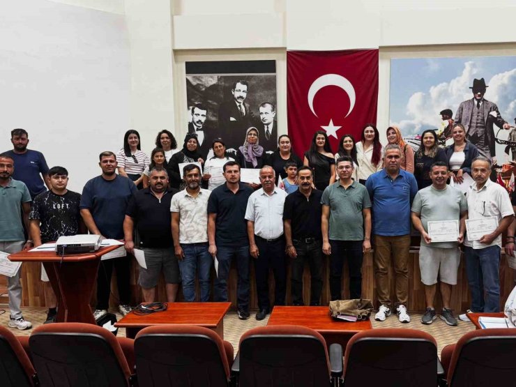 Efeler’de kursiyerler sertifikalarını aldı