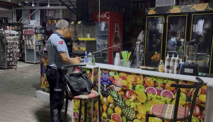 Kuşadası Belediyesi’nden Güzelçamlı Sahil Pazarı’nda denetim ve yer tahsis çalışması